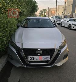 نيسان ألتيما